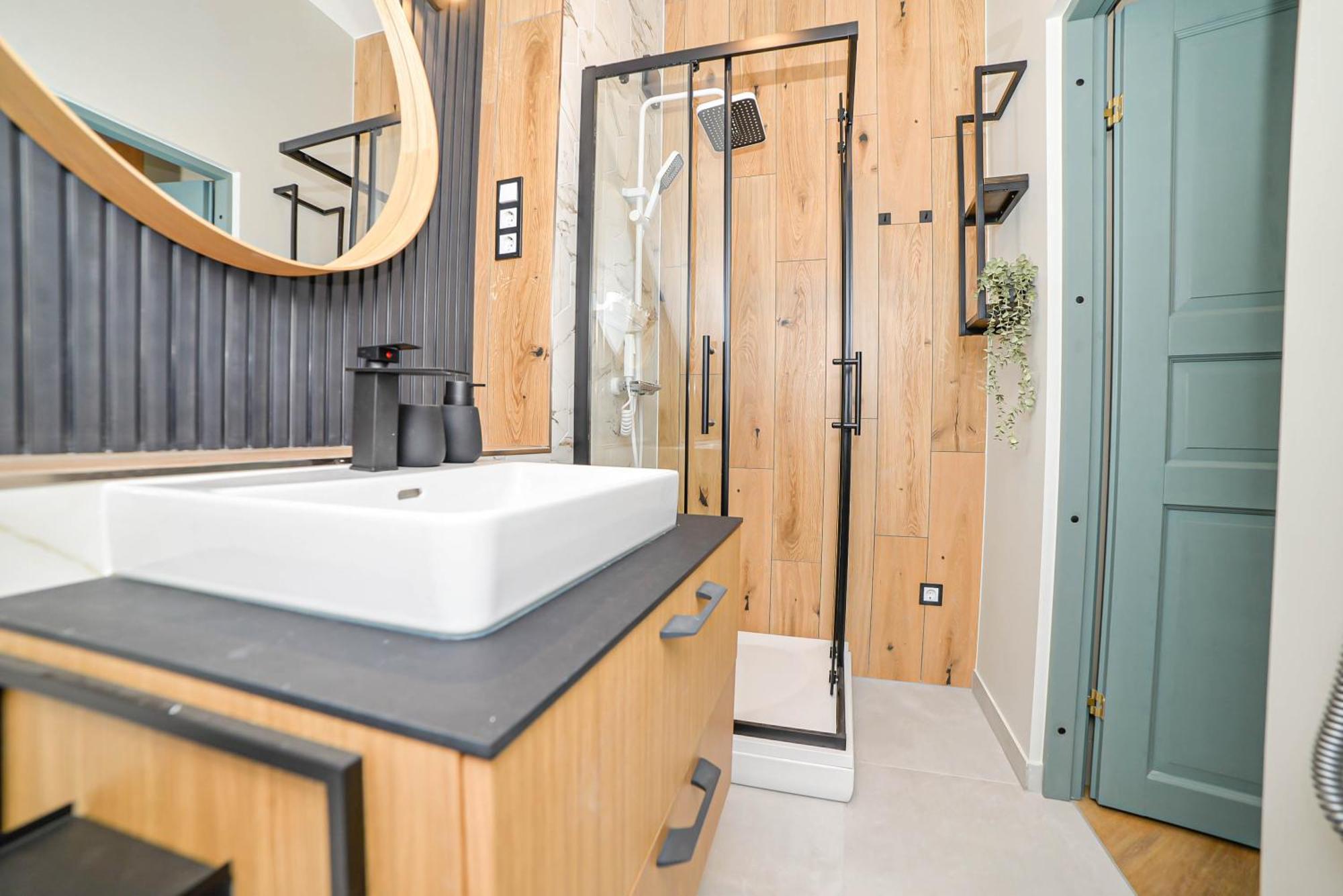 Homly Nook *